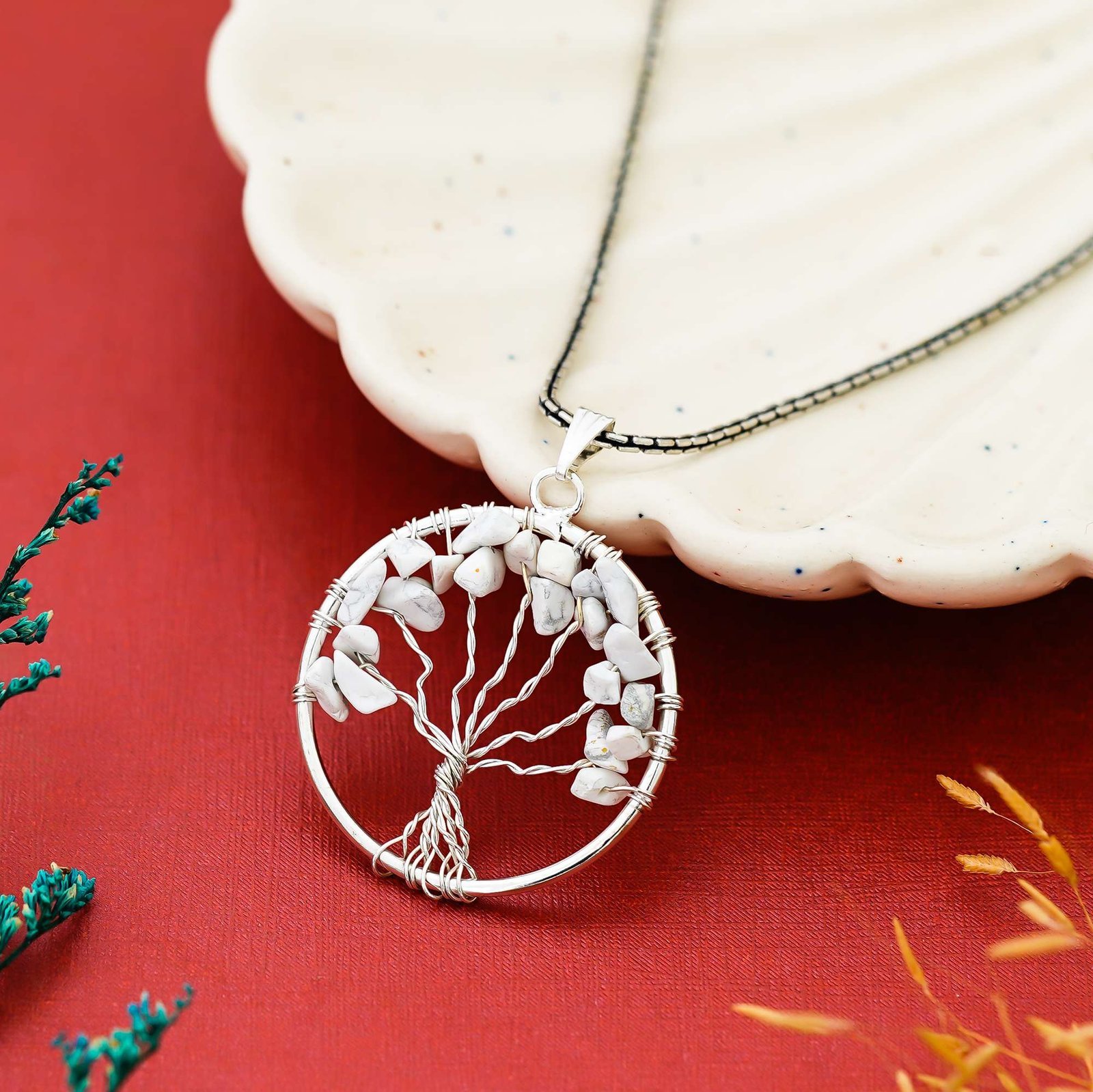 Salenite Pendant Tree of Life Crystal Stone Pendant Locket with Metal Chain for Healing Crystal Healing Gemstone Size 35-40 mm clear quarts Salenite